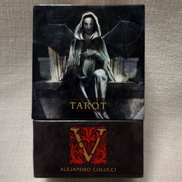 Tarot V Deck - Picture 2 of 16